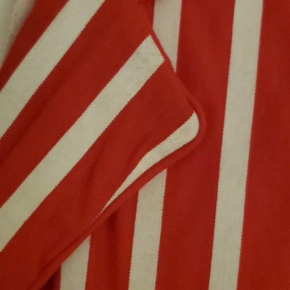 Button Down, Quarter sleeve Shirt - Picture 4 of 5